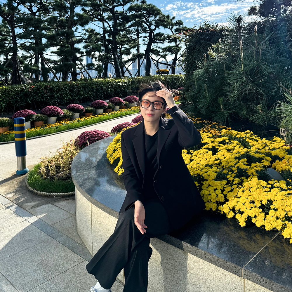 스윔어바웃 오버사이즈 틴트선글라스 여자 남자 패션 블랙 사각 뿔테 자외선차단 선글라스 이미지 6