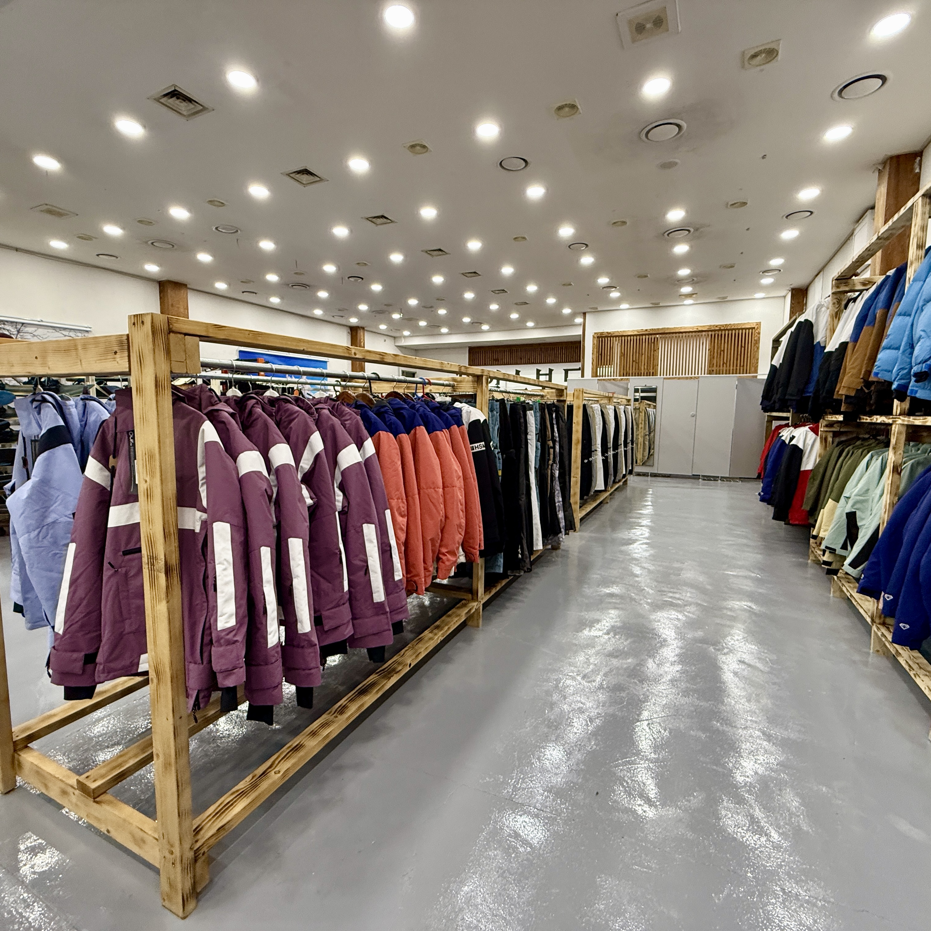 스키장 렌탈샵 왕복 픽업 서비스 프리미엄 장비 의류 리프트권 셔틀버스패키지 제임스보드