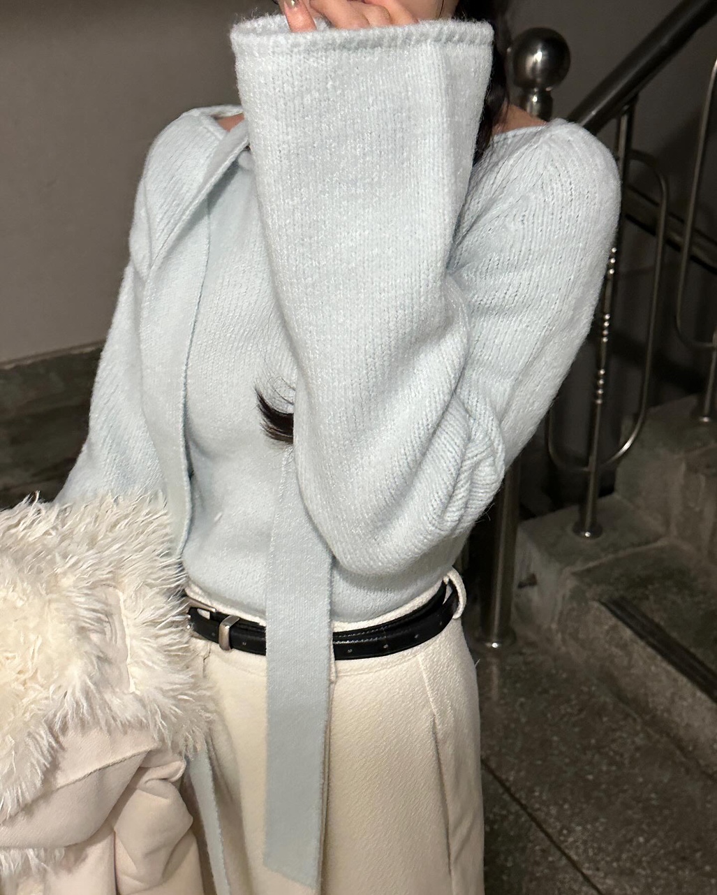 베바 겨울 하객룩 연말룩 오피스룩 출근룩 오버핏 루즈핏 무스탕 퍼 하프 코트 상세 이미지 17