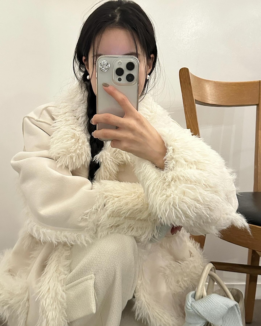 베바 겨울 하객룩 연말룩 오피스룩 출근룩 오버핏 루즈핏 무스탕 퍼 하프 코트 상세 이미지 4