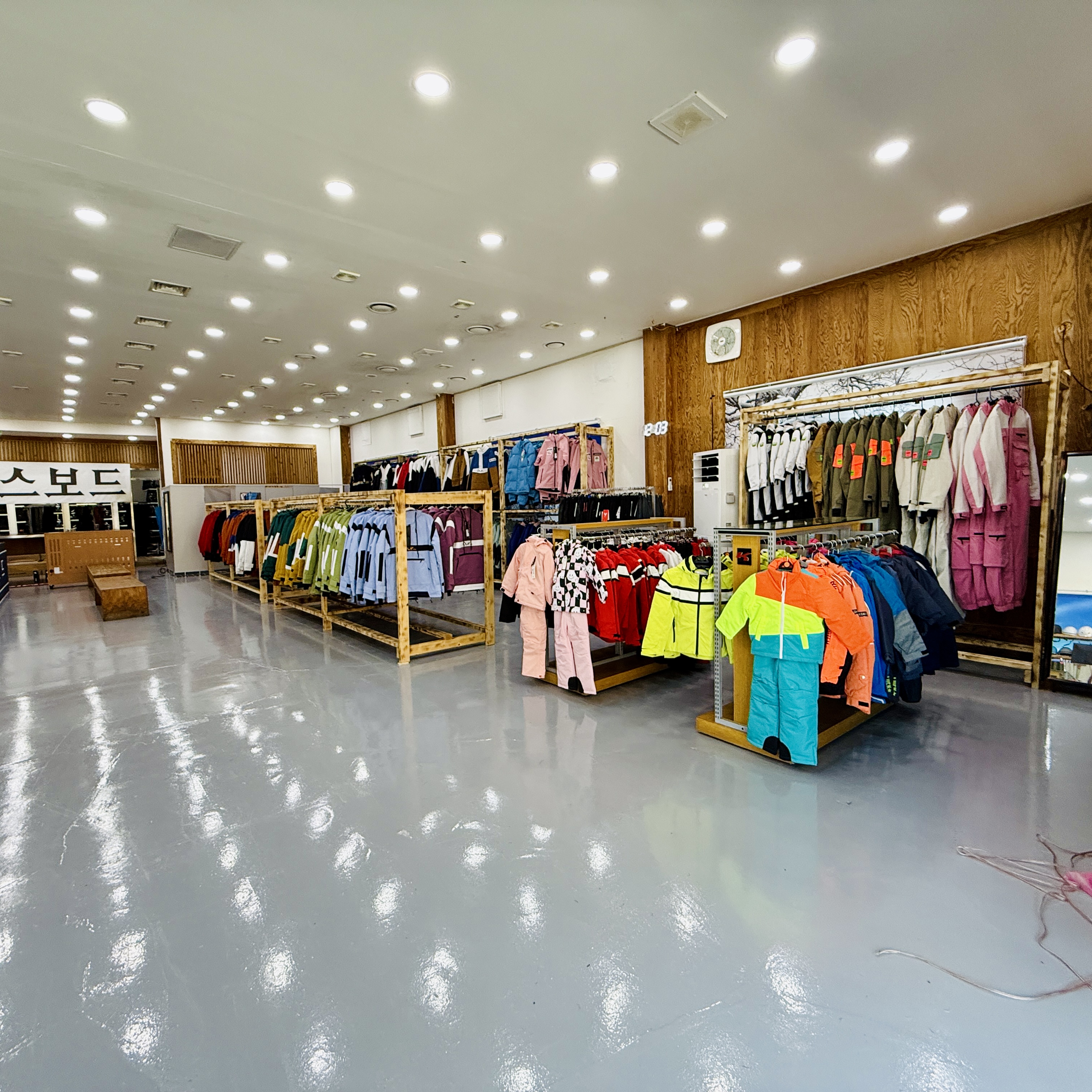 스키장 렌탈샵 왕복 픽업 서비스 프리미엄 장비 의류 리프트권 셔틀버스패키지 제임스보드