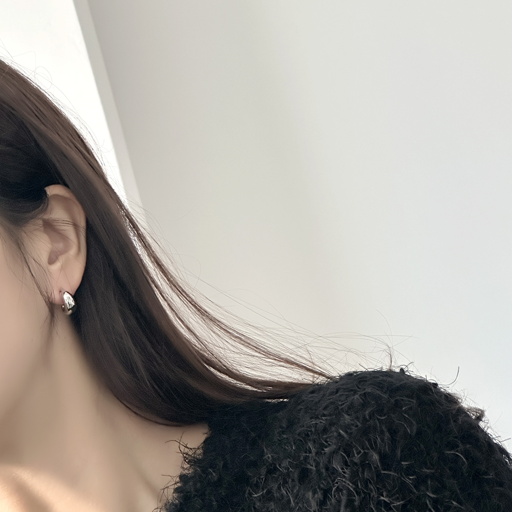 미니 볼륨 통통 링 귀걸이 2컬러 티타늄 - 상세 이미지 2