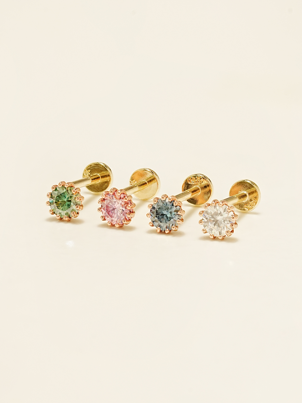 [0.8mm]14K 인터널 모이사나이트 다이아 샤이닝 라블렛 피어싱 귀걸이 - 상세 이미지 2