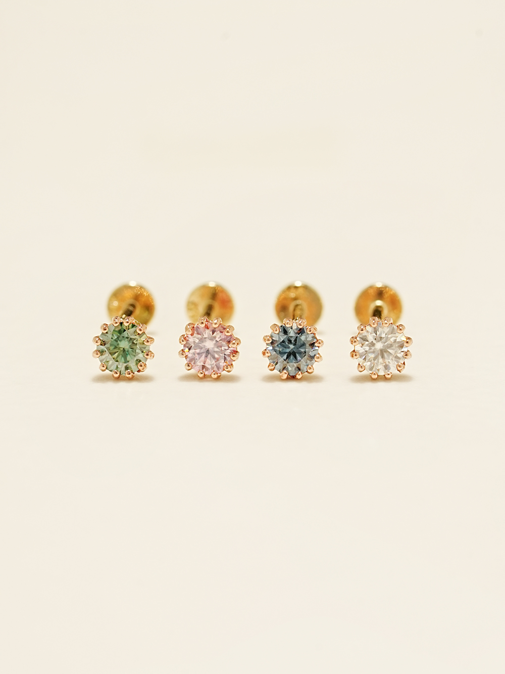 [0.8mm]14K 인터널 모이사나이트 다이아 샤이닝 라블렛 피어싱 귀걸이 - 상세 이미지 4
