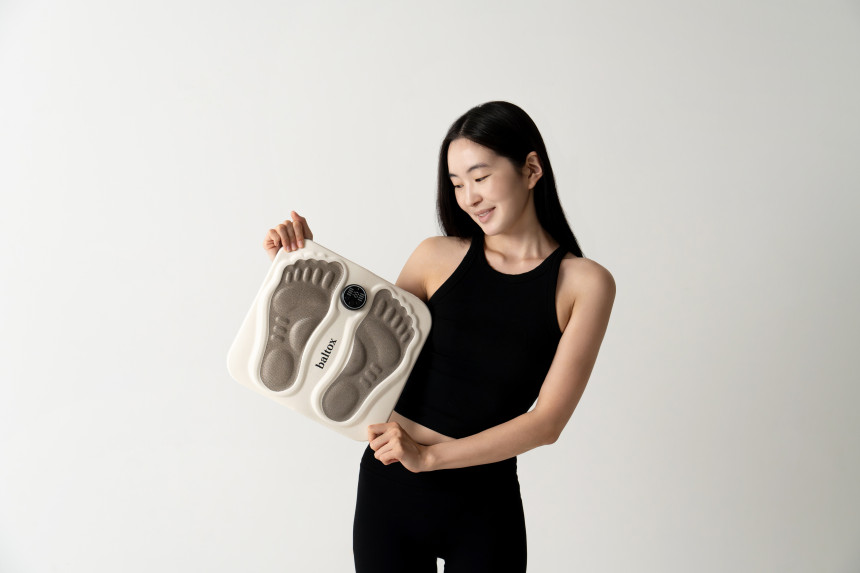 에이프 발톡스 EMS 발마사지기,발바닥 저주파 마사지 다리 안마기 사진 1