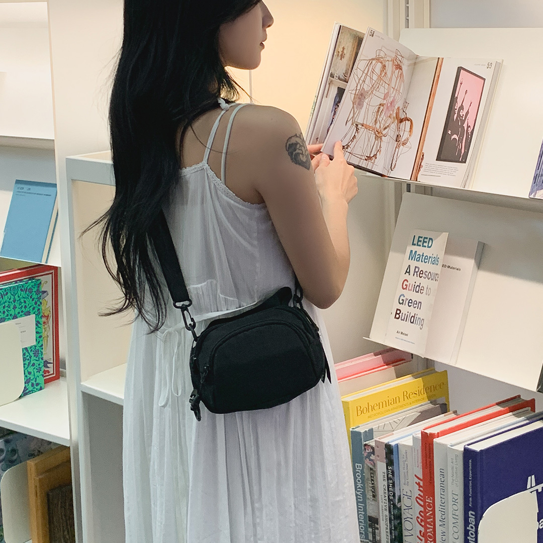 유럽여행 도난 방지 가방 나일론 크로스 백 카라비너포함