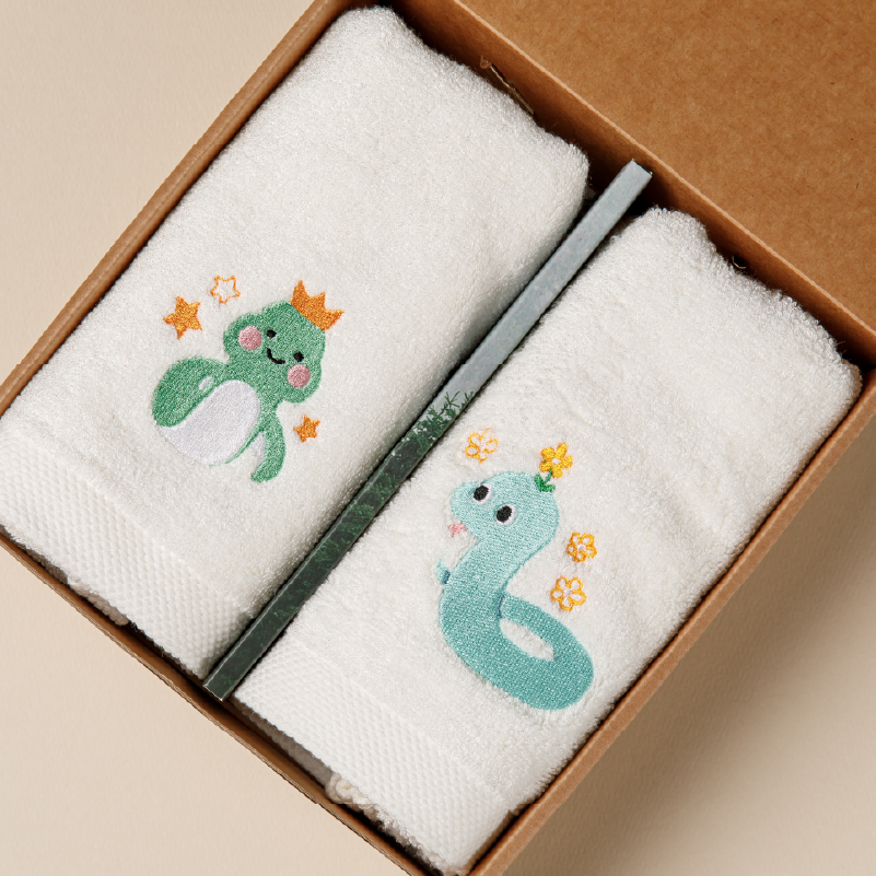 라라앤모어 임신 출산 축하선물세트 신생아 목욕타올 뱀띠 자수 밤부타올 2P