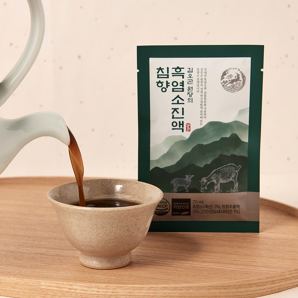 김오곤원장의 흑염소 진액 침향 30포, 4개