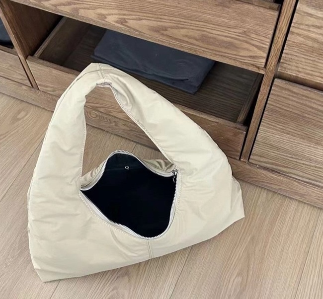 여성 가벼운 경량 가죽 빅 스퀘어 숄더백 여자 직장인 출근 보부상가방 - 상세 이미지 4
