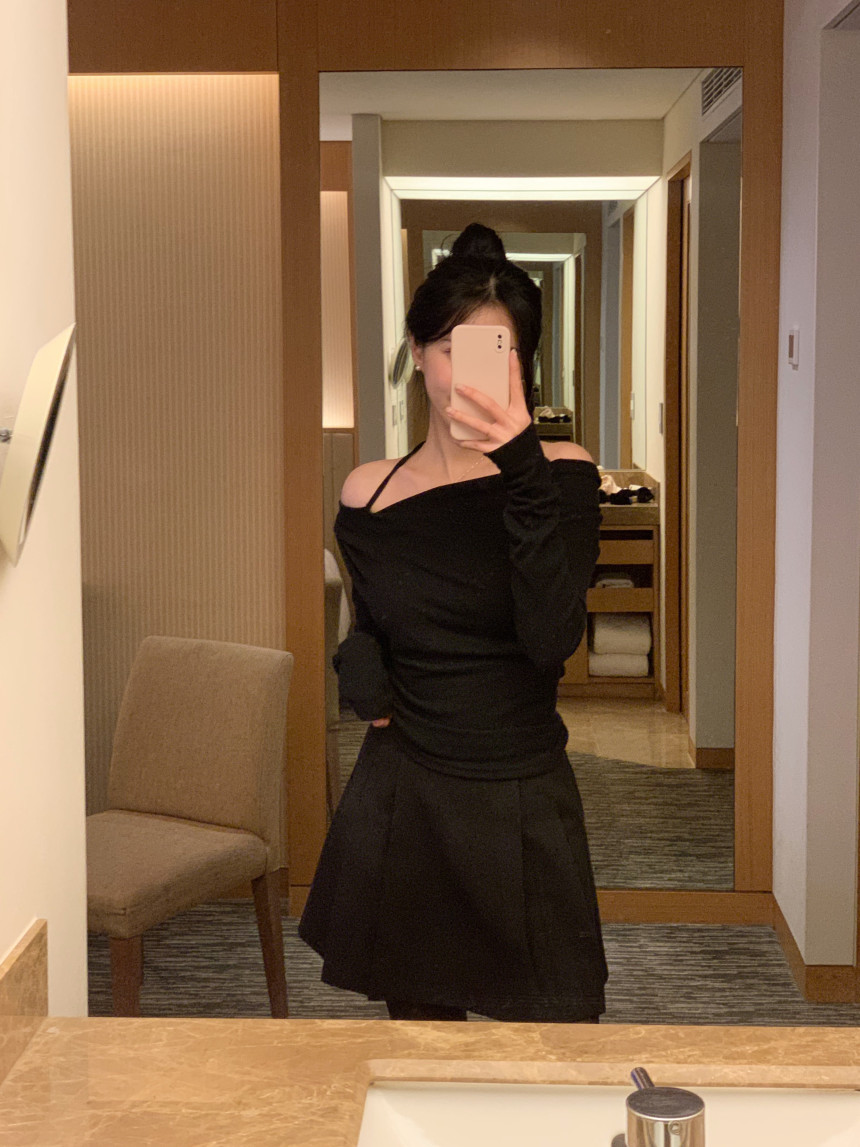 에이딘에이블 페일드 기모 미니 스커트