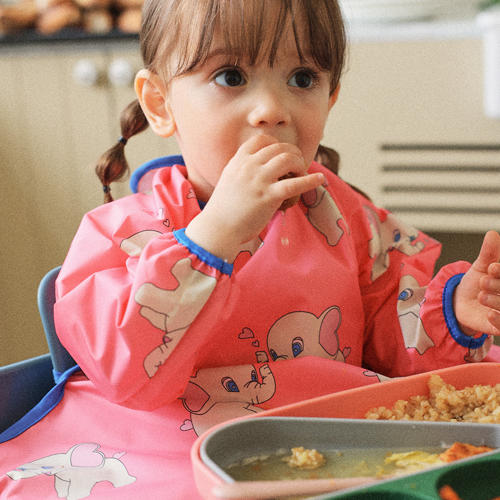 오우아스튜디오 이유식턱받이 2way 자기주도 식탁일체형 지퍼형 방수 멀티 나시 더비핑크