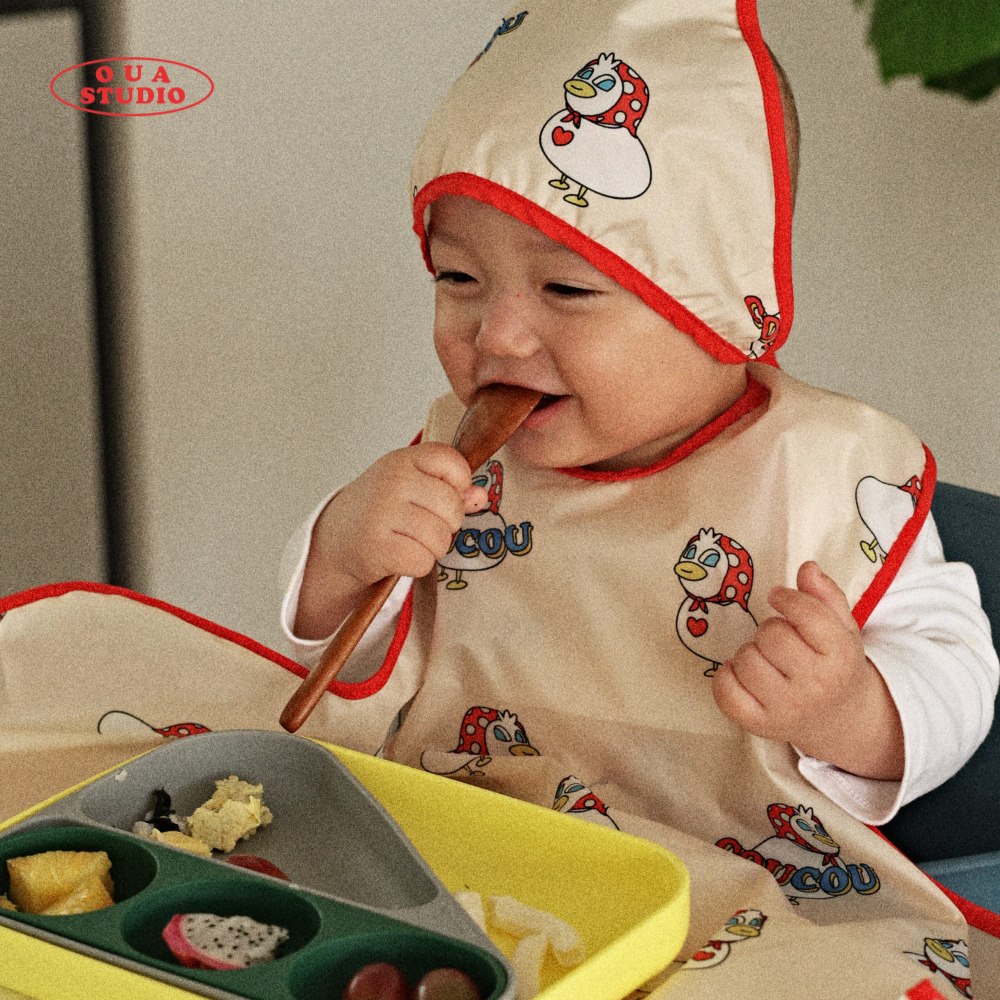 오우아스튜디오 이유식턱받이 2way 자기주도 식탁일체형 지퍼형 방수 멀티 나시형 코니베이지