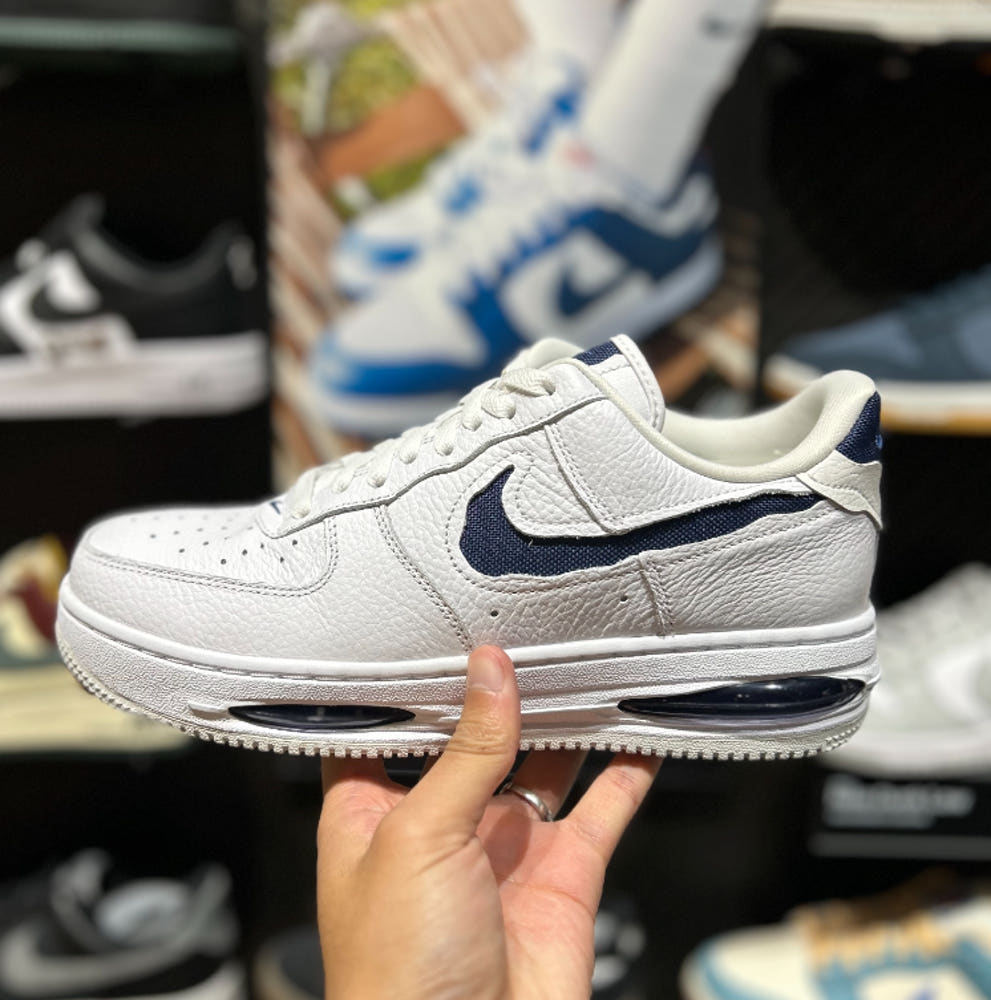 나이키 에어 포스 1 로우 에보 화이트 네이비 HF3630-102