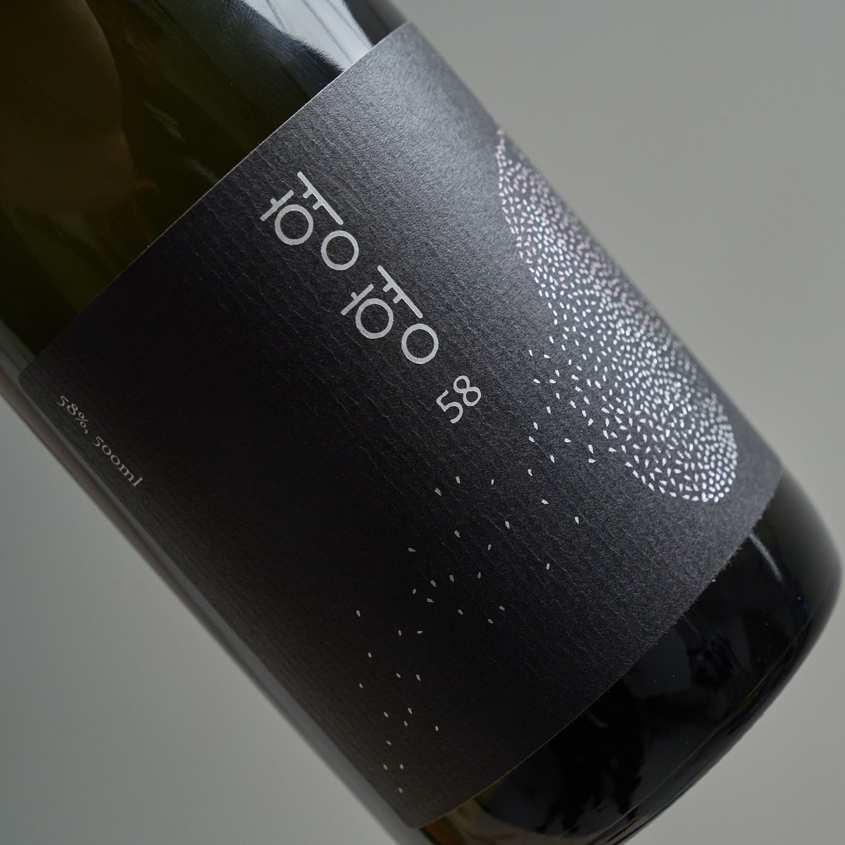 형형58 프리미엄 증류식 소주 전통주 술선물 (전용 케이스 포함) 500ml, 1개 - 상세 이미지 3
