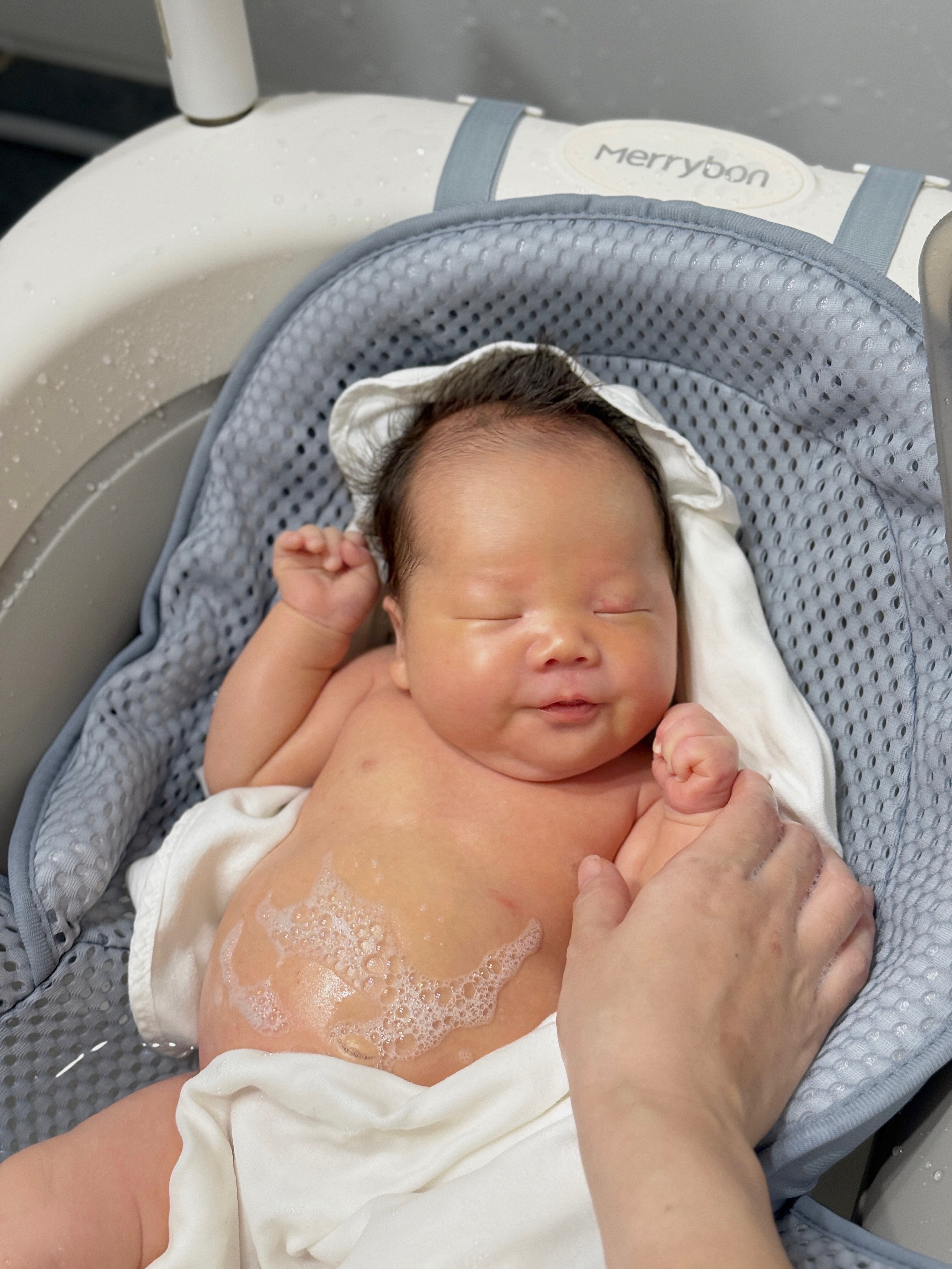 메리본 신생아 아기욕조 싱크대 목욕 접이식