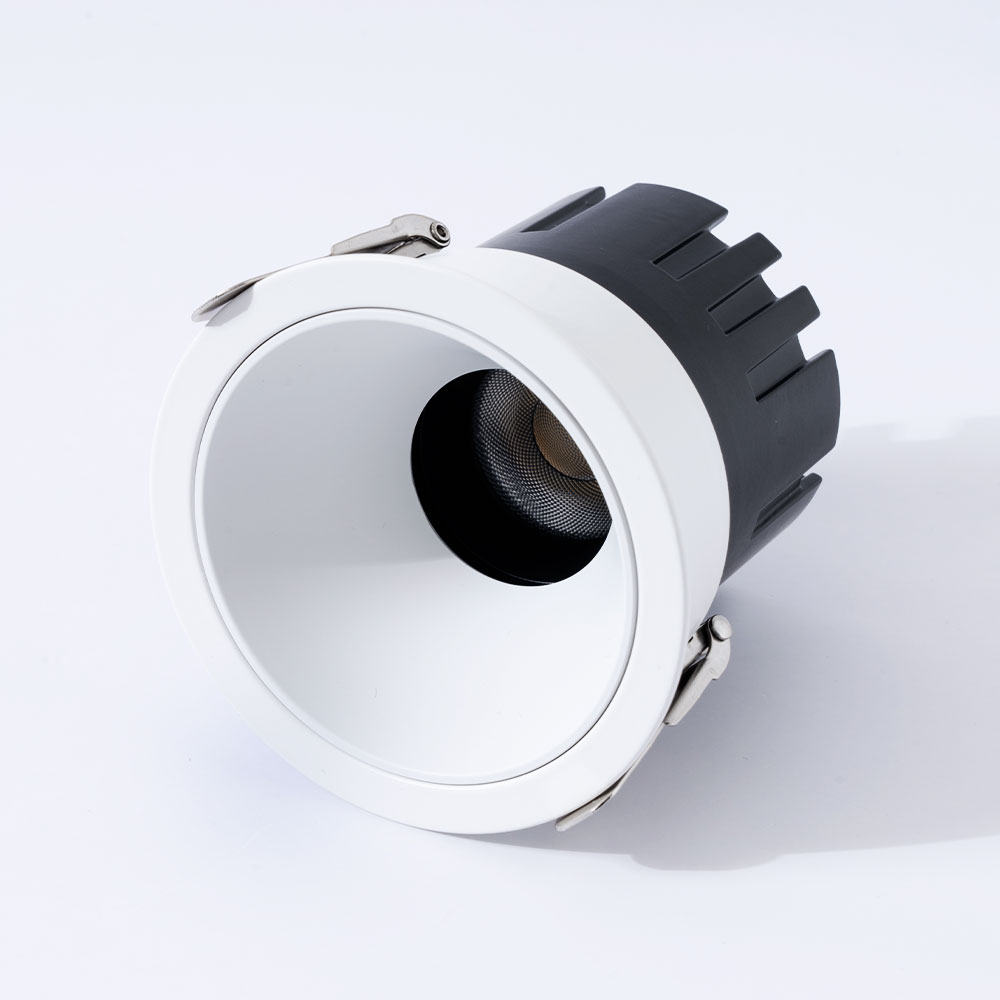 LED 75mm(3인치) 다운라이트 COB 에픽 9W 화이트 전구색 노란빛 3000K 페이드인아웃 - 상품 이미지