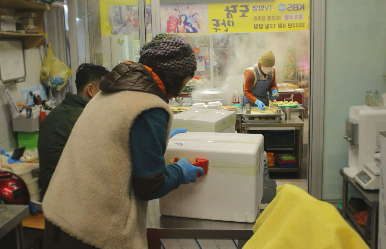 [도담만두] 수제 새우 손만두 10개 냉면 김치 매운 수원 매탄동 맛집 - 상세 이미지 5