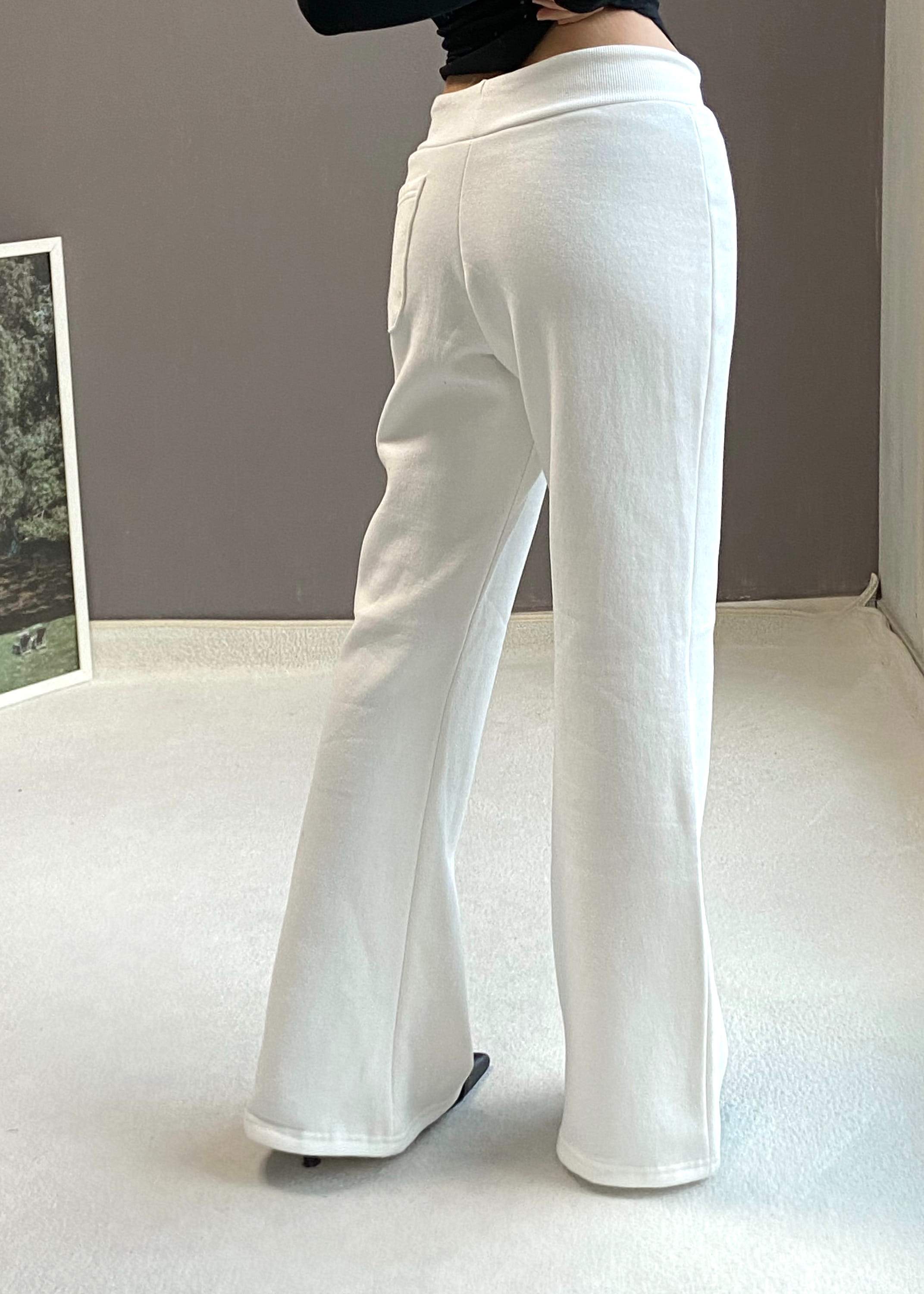 비츠앤밥스 [BNB/한정수량] TOGETHER LOW BOOTSCUT TR PANTS