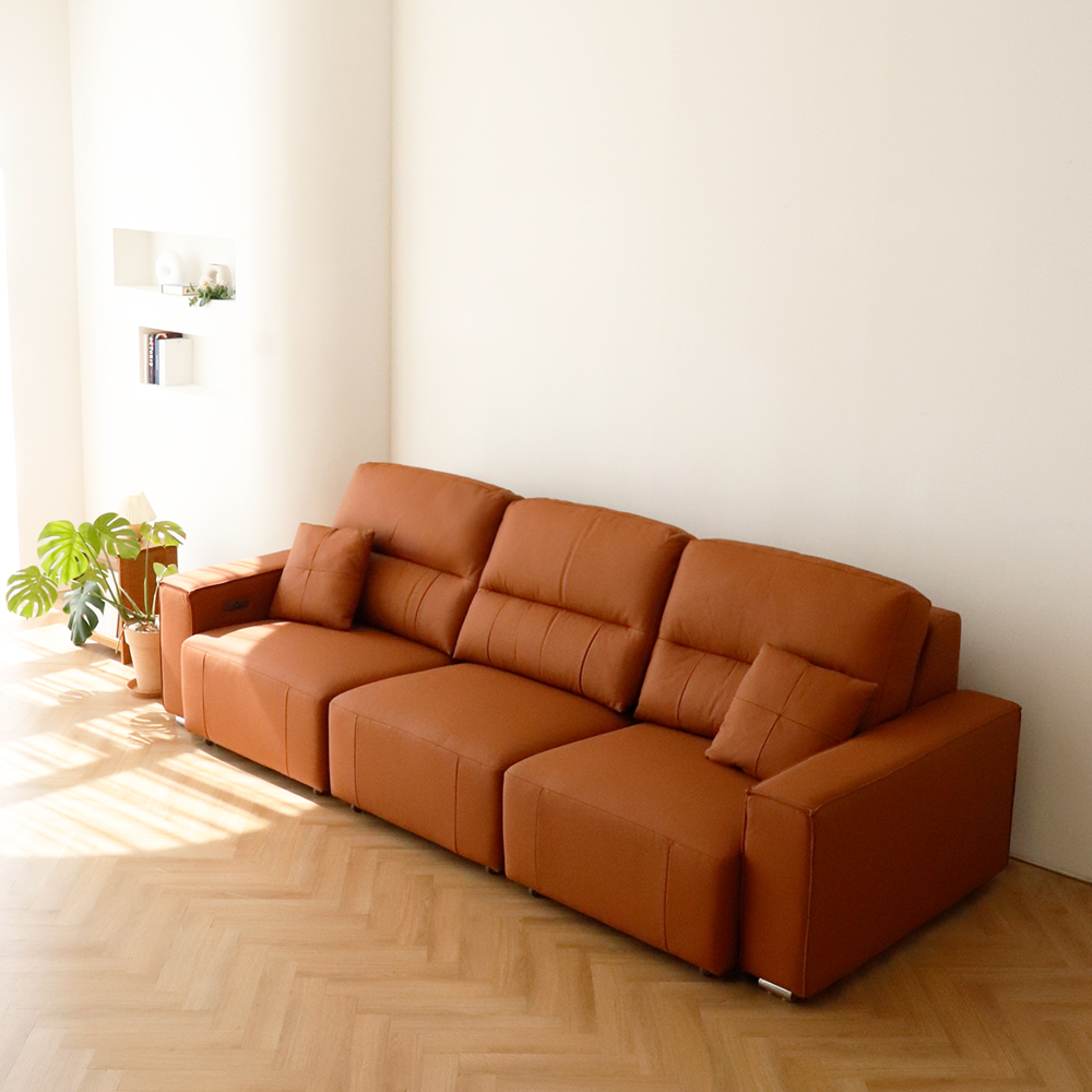 비알프렌드 템버 전동 리클라이너 슬라이딩 모션 무빙 쇼파 천연가죽 4인 소파