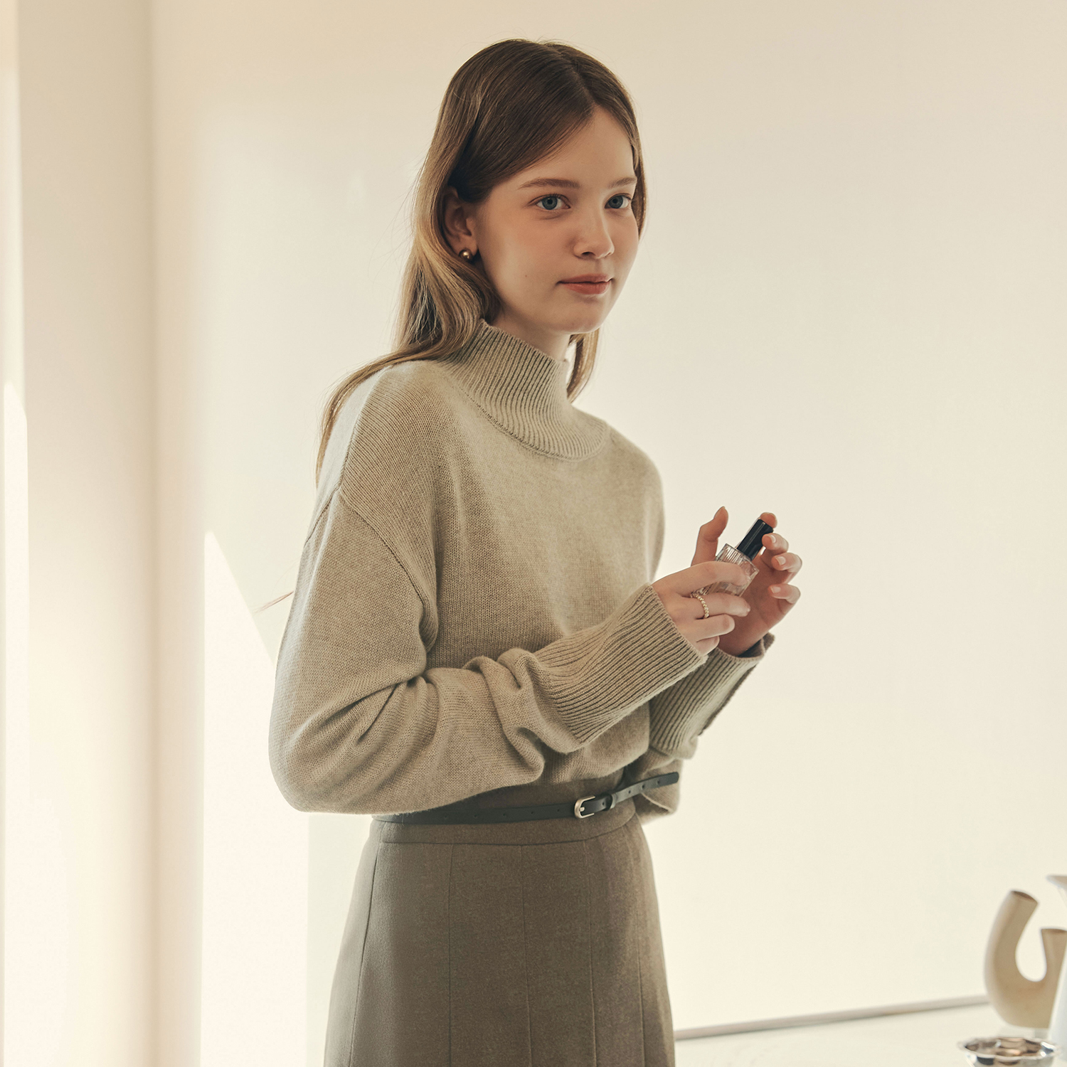[N배송][제로스트릿][2컬러] 캐시미어 버튼 포인트 스웨터 CASHMERE BUTTON POINT SWEATER - 상세 이미지 3