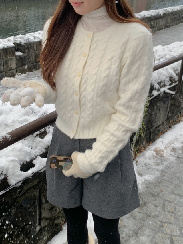 ✨후기극찬!💕URBANE MADE💕 조이 크롭 케이블 알파카 꽈배기 가디건 (3c) 상세 이미지 104