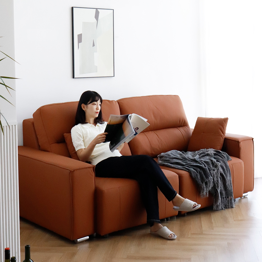 비알프렌드 템버 전동 리클라이너 슬라이딩 모션 무빙 쇼파 천연가죽 4인 소파