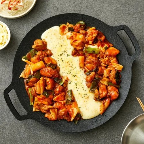 [CJ](신세계 의정부점) 비비고 춘천식철판닭갈비700g X 3개 : 신세계백화점