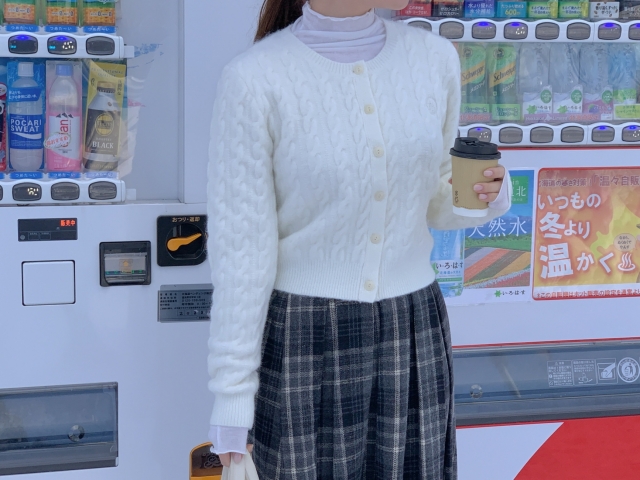 ✨후기극찬!💕URBANE MADE💕 조이 크롭 케이블 알파카 꽈배기 가디건 (3c) 상세 이미지 54