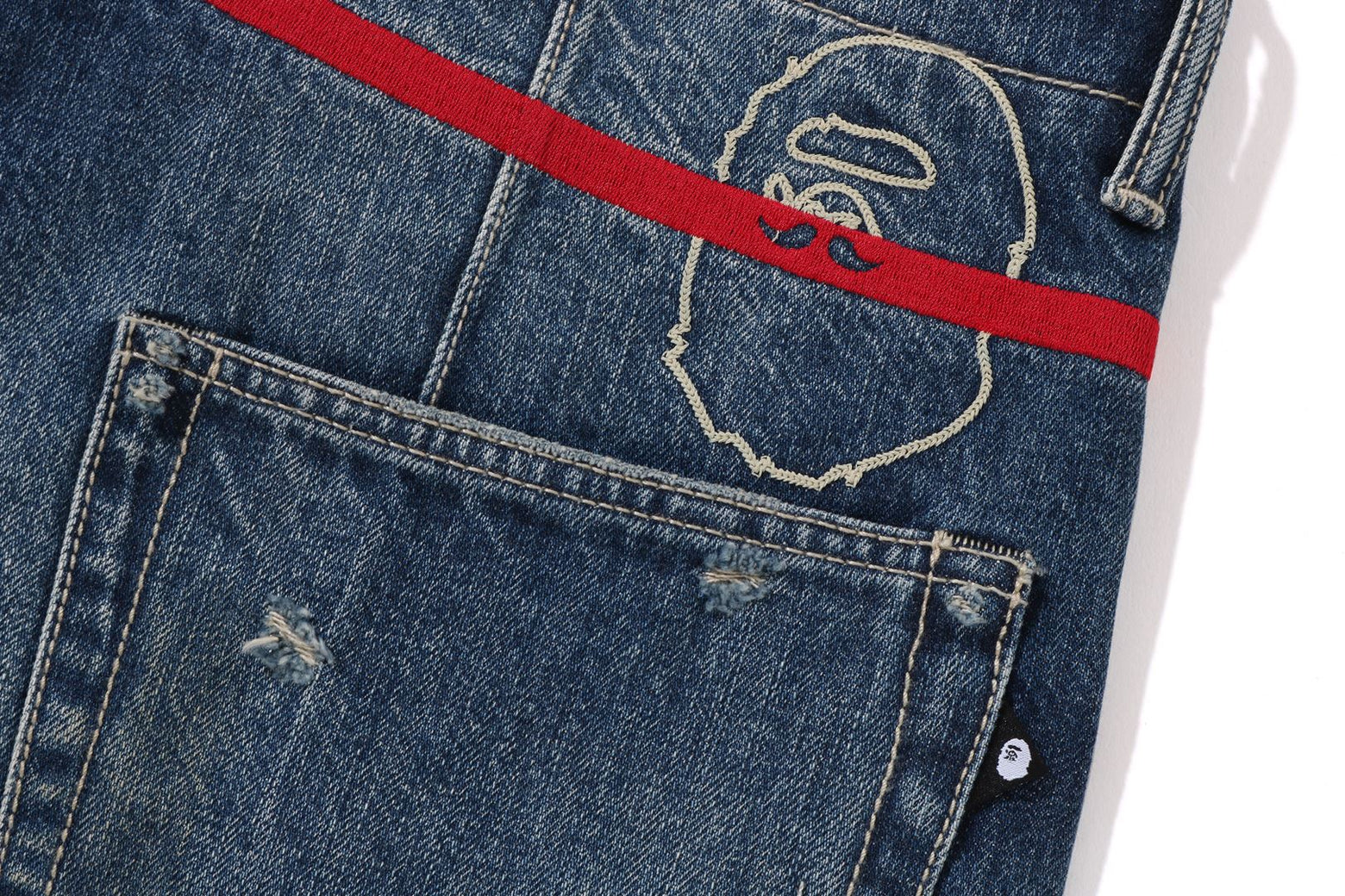 베이프 바지 TAPERED DENIM PANTS 7K80-150-301 - 상세 이미지 3