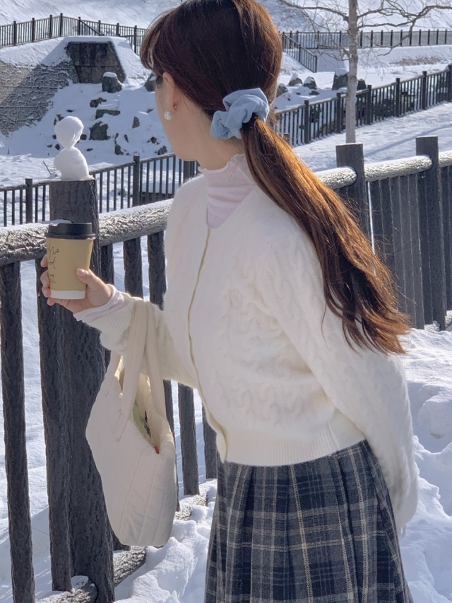 ✨후기극찬!💕URBANE MADE💕 조이 크롭 케이블 알파카 꽈배기 가디건 (3c) 상세 이미지 62
