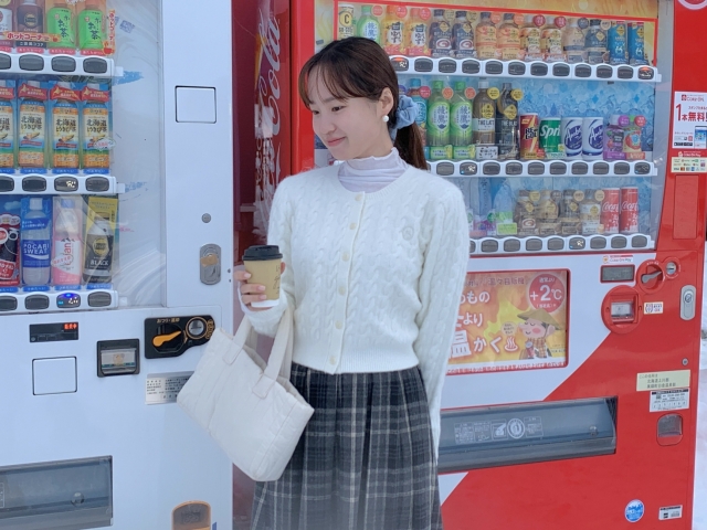 ✨후기극찬!💕URBANE MADE💕 조이 크롭 케이블 알파카 꽈배기 가디건 (3c) 상세 이미지 53
