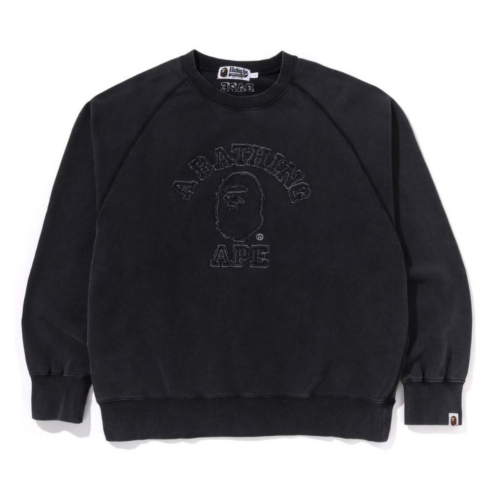 베이프 긴팔티 WASHED EFFECT COLLEGE PATCH RELAXED FIT CREWNECK SWEAT 2월 신상 1K80-113-001 - 메인 이미지