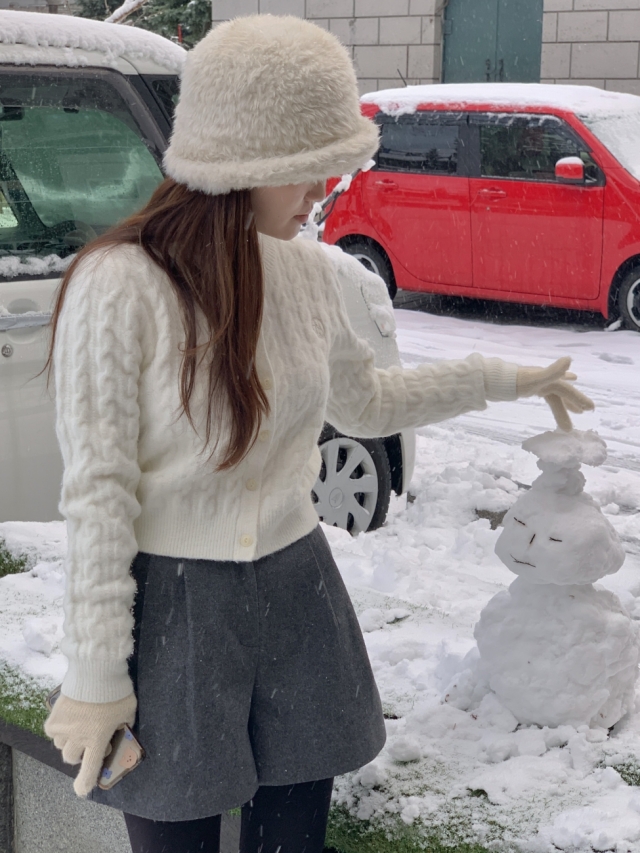 ✨후기극찬!💕URBANE MADE💕 조이 크롭 케이블 알파카 꽈배기 가디건 (3c) 상세 이미지 87