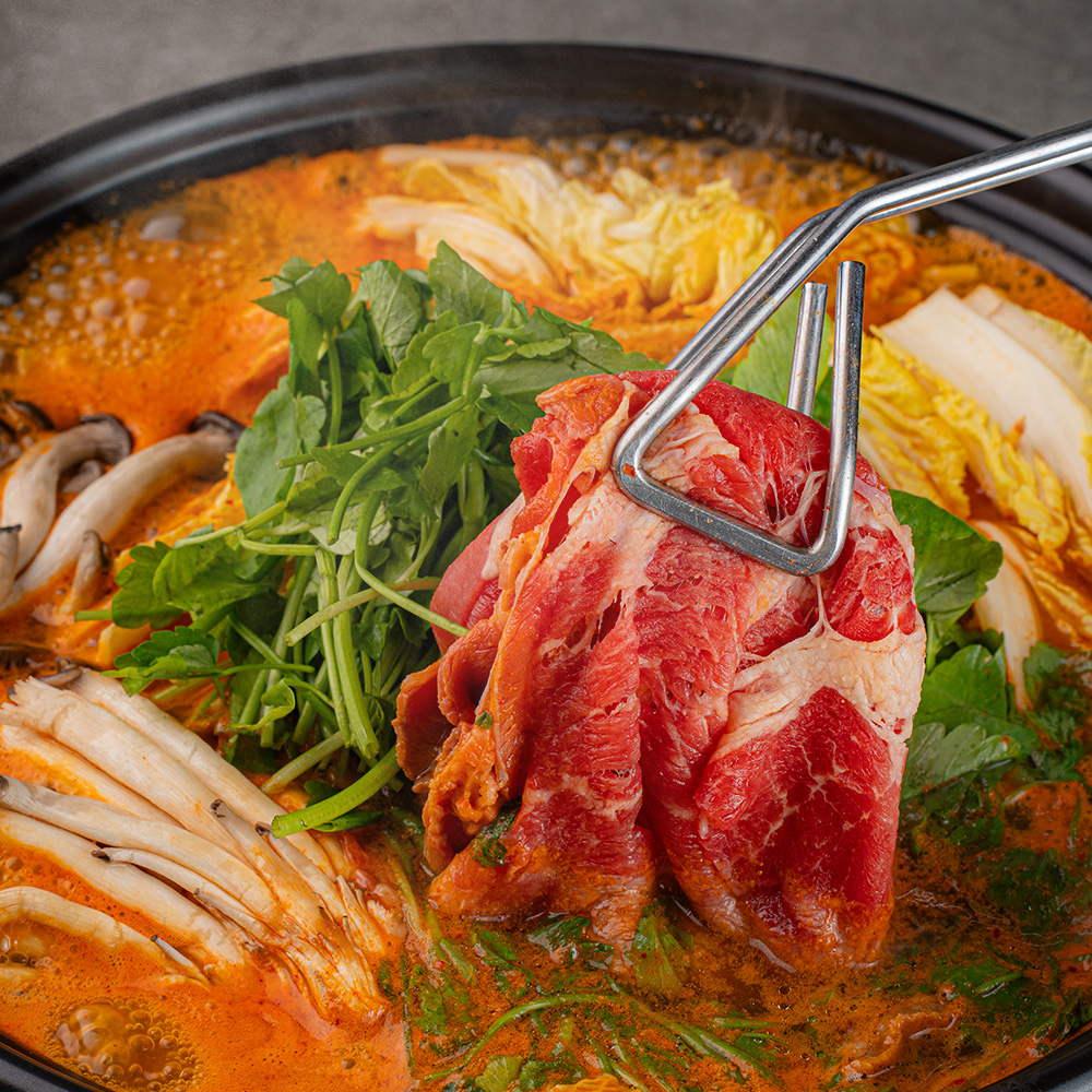 맛집 소고기 샤브샤브 3인분 고기 버섯 채소 칼국수 육수 소스 포함 집들이 술안주 캠핑 전골 찌개 밀키트