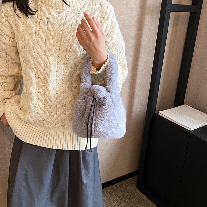 털가방 퍼 버킷백 복조리 데일리 숄더백 - 메인 이미지