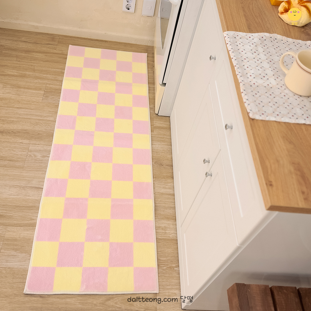 달떵 귀여운 핑크 체커보드 극세사 주방매트 침실 롱 발매트 긴러그 화장실 120x40