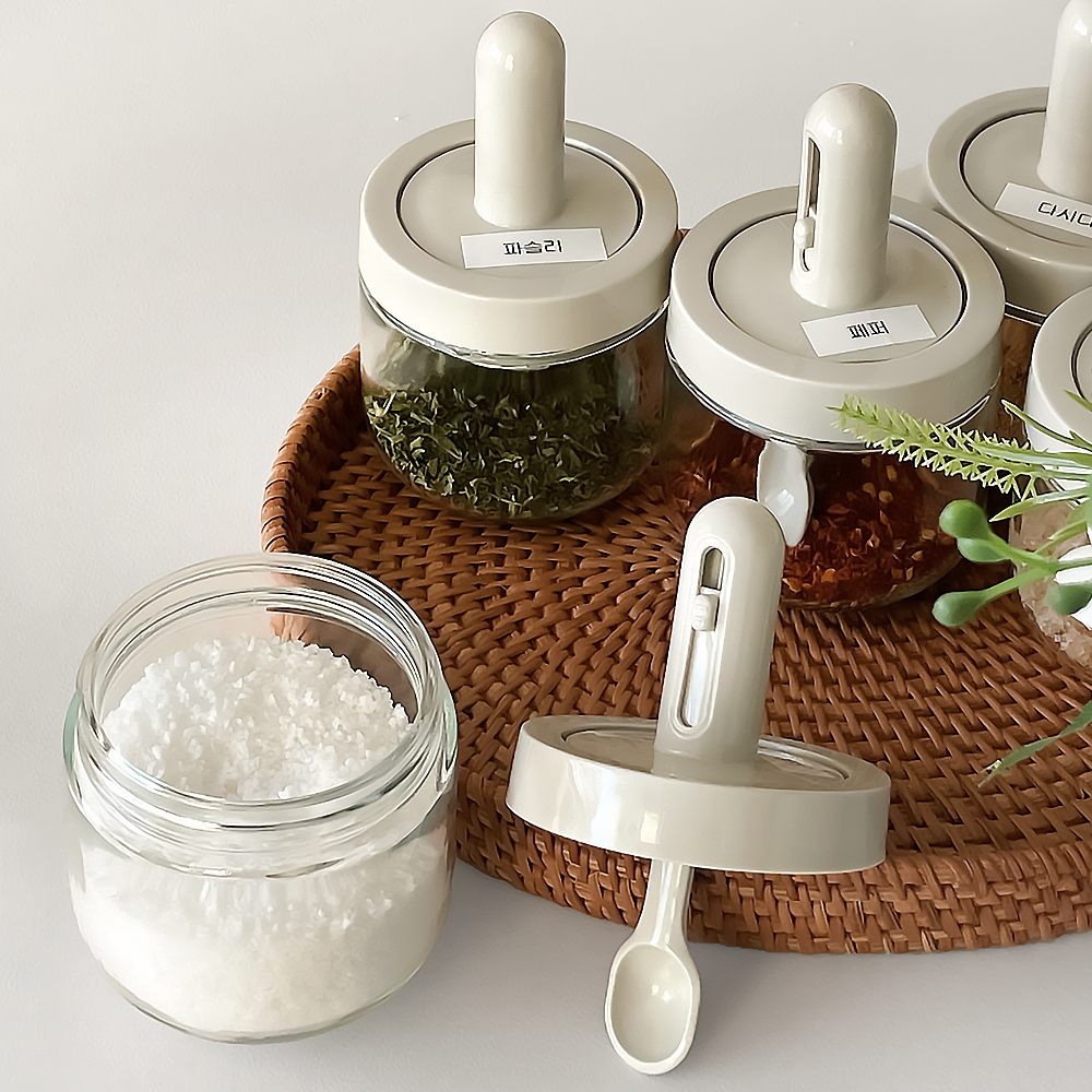 길이조절 스푼일체형 밀폐 양념통 3p 유리 조미료통 소금통