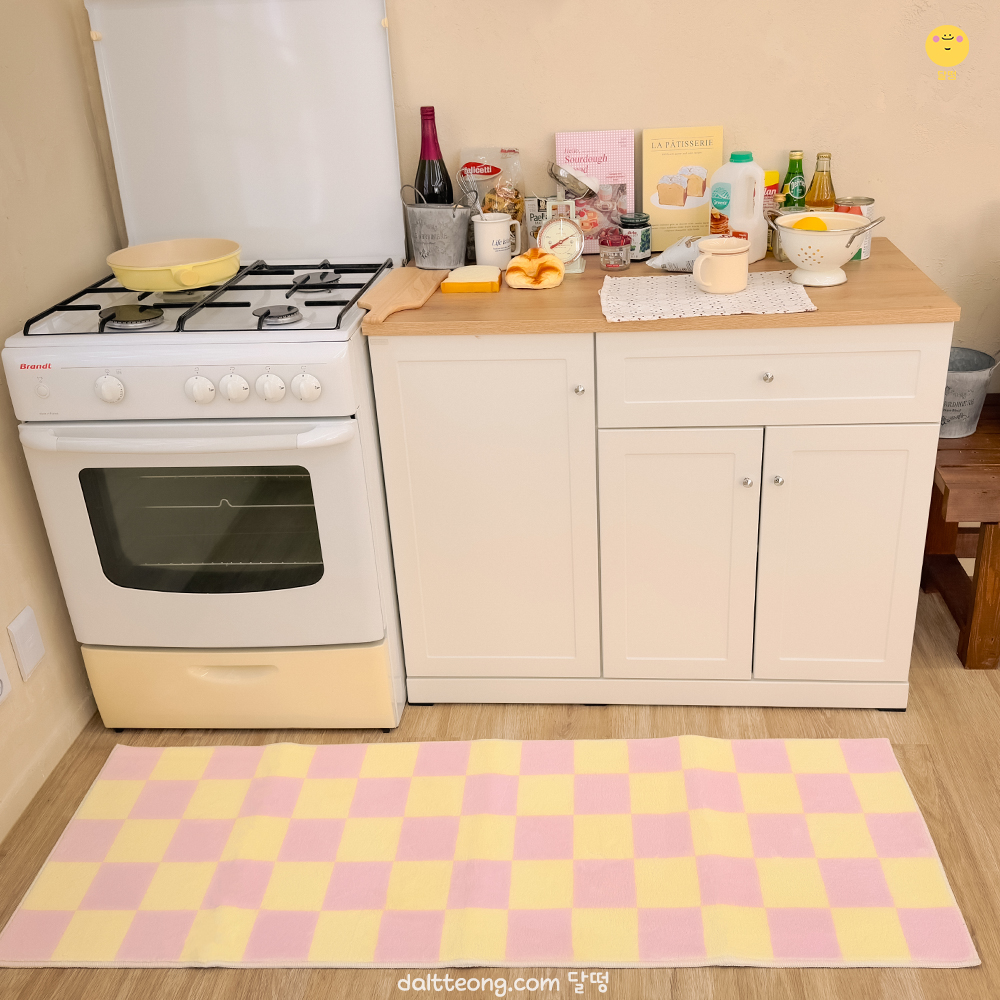 달떵 귀여운 핑크 체커보드 극세사 주방매트 침실 롱 발매트 긴러그 화장실 120x40