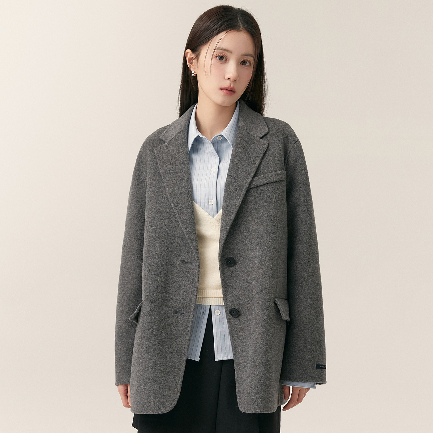 로엠 핸드메이드 테일러드 코트 RMJHF11RT1