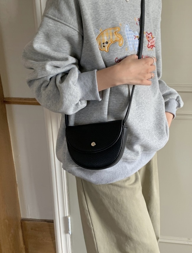 가죽 반달 미니 크로스백 미니 카드 지갑 이어폰 케이스 가방