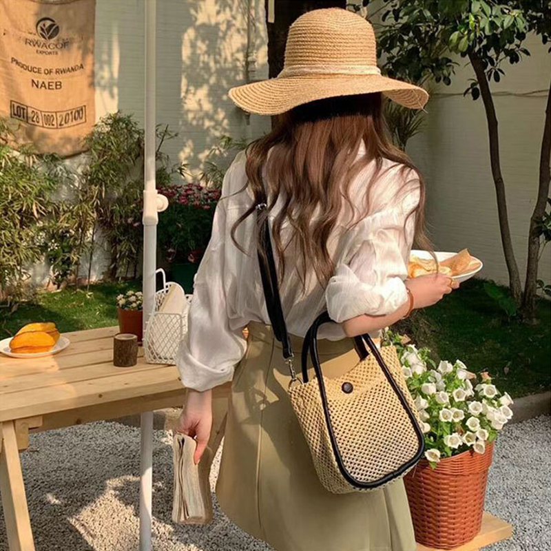 가벼운 라탄크로스백 고급 라탄핸드백 여성 여자 예쁜가방 숄더 어깨매는 이쁜 밀짚 여름가방 - 상품 이미지