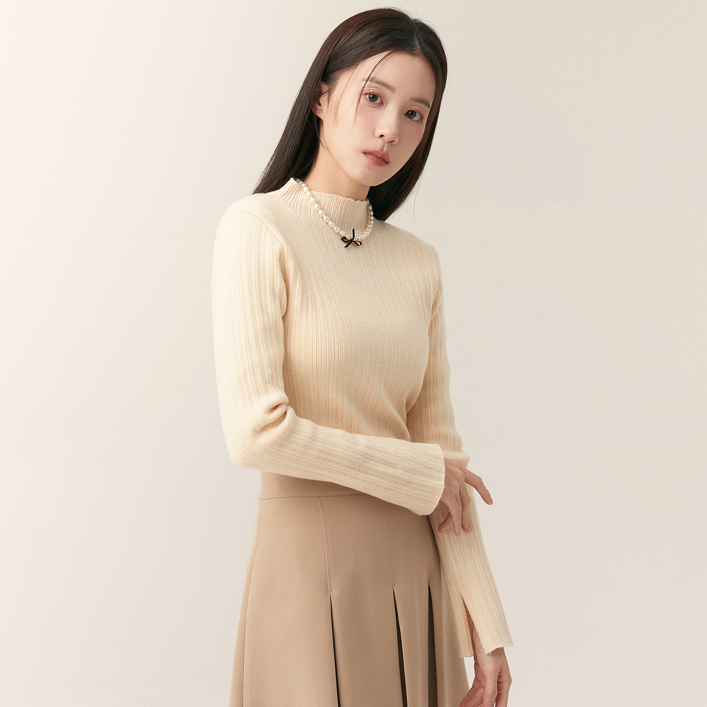 로엠 반넥 스웨터 RMKAF11R11 - 상세 이미지 2