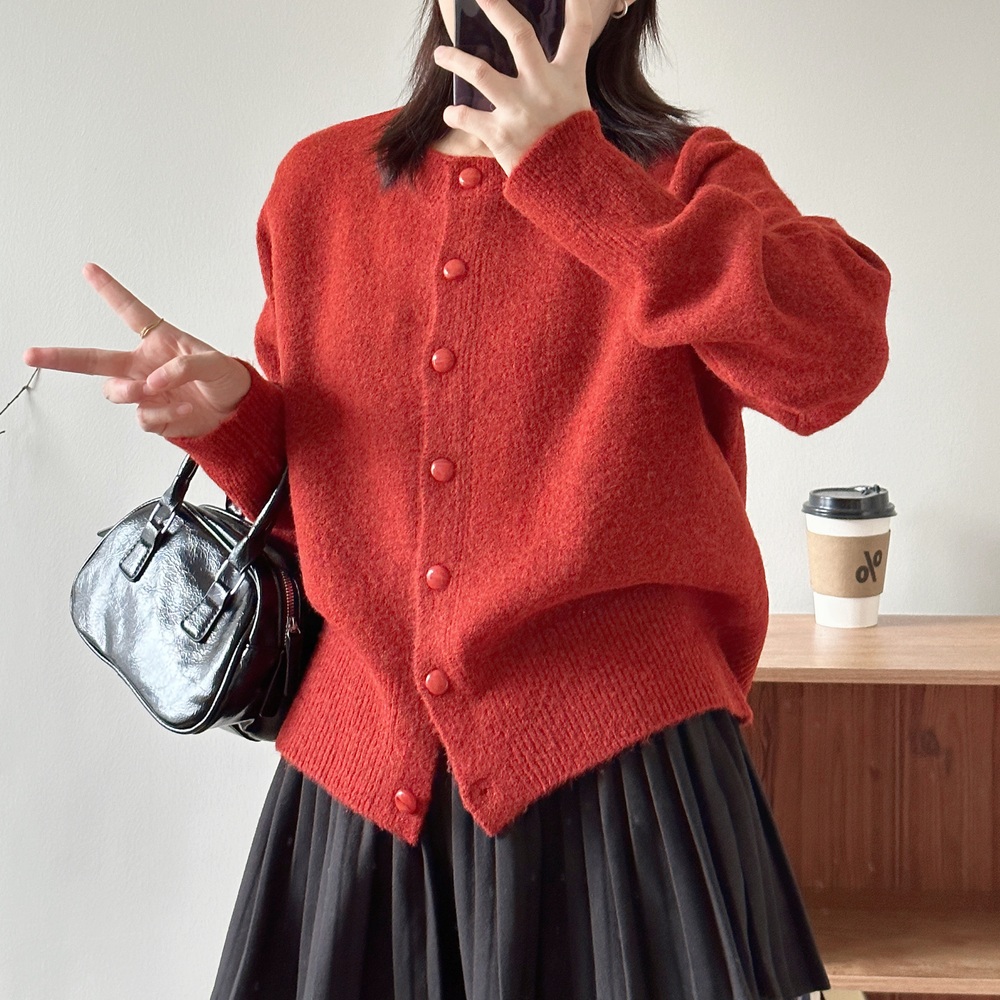라운드넥 루즈핏 가디건 귀여운단추 레드 심플 클래식 여친룩 패션 코디 그레이 6컬러 - 상품 이미지