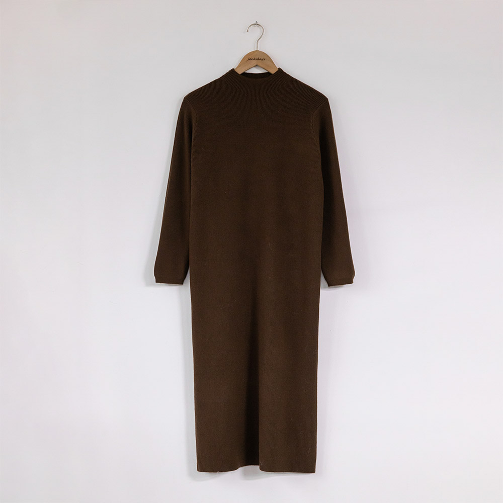 위리버 탄탄 쫀쫀한 하찌 하프넥 체형커버 롱 니트원피스