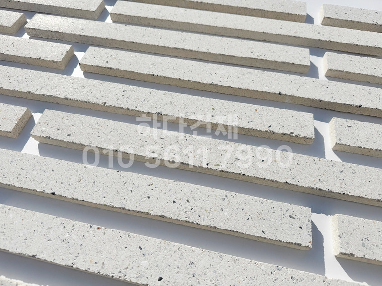 모노타일 500x45x17T 큐빅화이트 / 하다건재 와이드벽돌타일