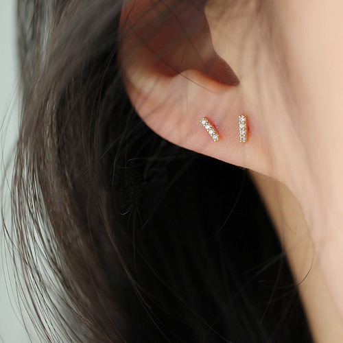 14k 일자 미니 큐빅 귀걸이 (2color) - 상품 이미지