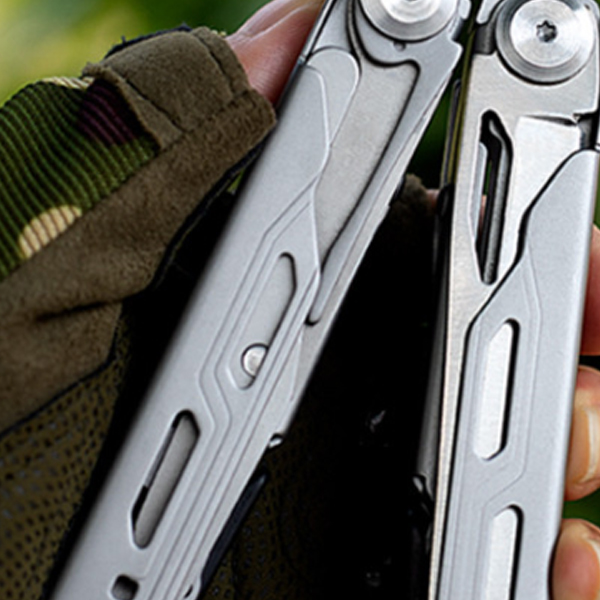 솔리드 멀티툴 폴딩나이프 캠핑나이프 맥가이버칼 캠핑용칼 16in1 넥스툴