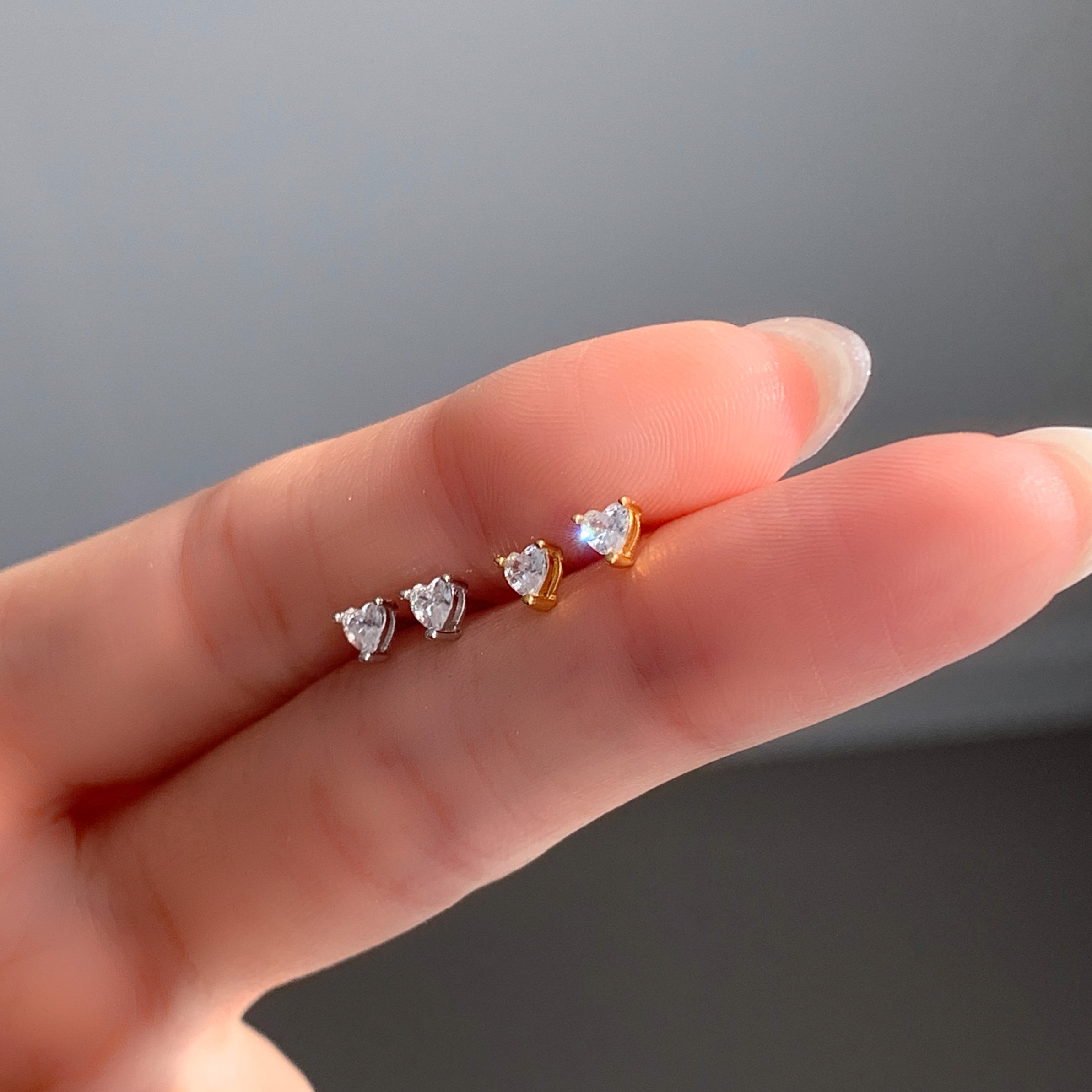 14k 미니 하트 귀걸이 (2color) - 상세 이미지 4