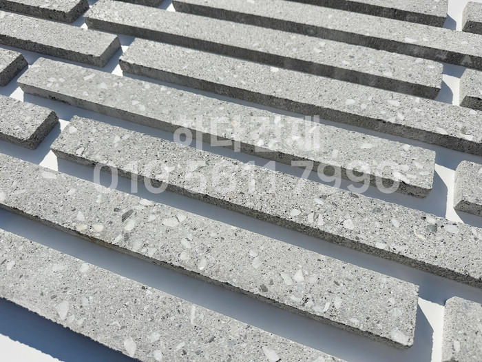 라일락 모노타일 500x50x17T 그레이칩 / 하다건재 와이드벽돌타일