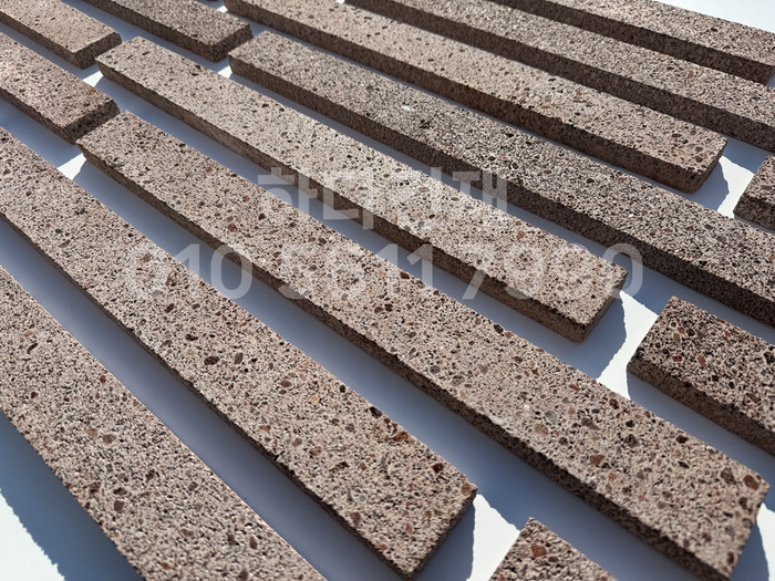 라일락 모노타일 500x50x17T 브라운칩 / 하다건재 와이드벽돌타일